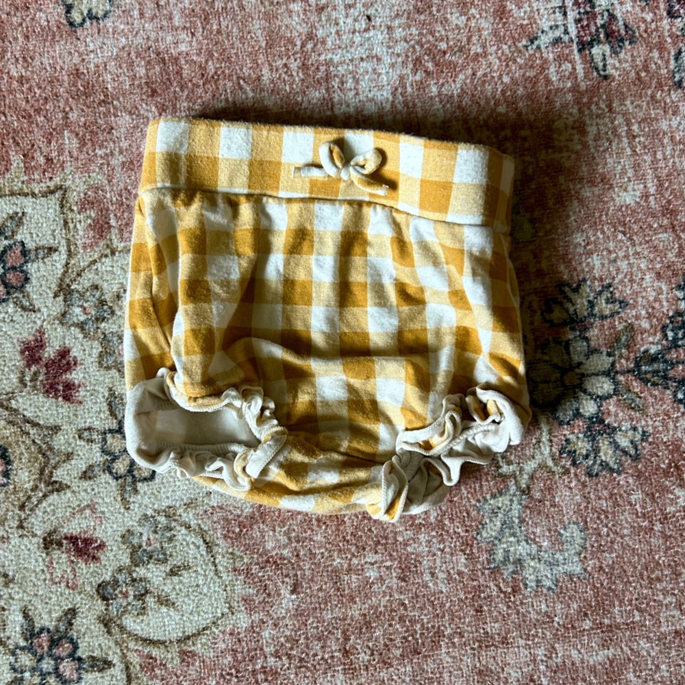 Checkered bloomers